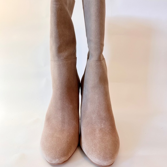 Authentic suede light tan coloured pull on real booties. Size 9 - Picture 3 of 7